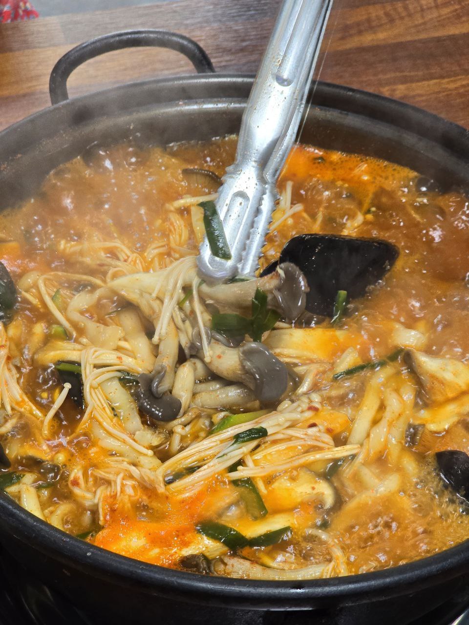 강릉여행 강릉맛집 장칼국수 섭국 버섯칼국수 명가네칼국수 칼국수맛집 1.jpg