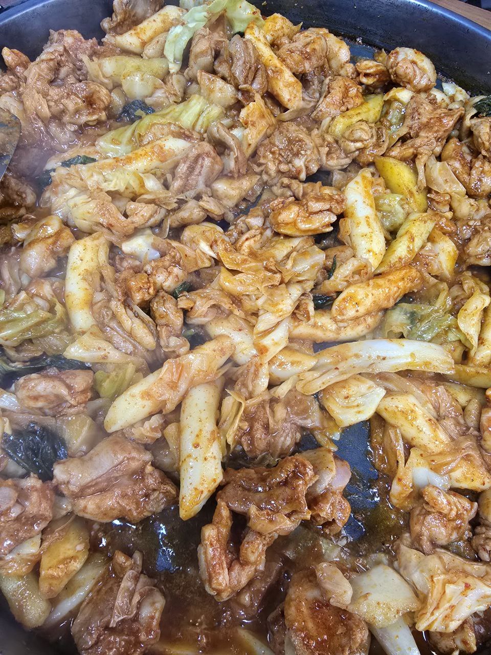 춘천여행 춘천맛집 동네맛집 닭갈비 춘천닭갈비 우미닭갈비 닭갈비맛집 춘천닭갈비맛집 누룽지볶음밥 누룽지 2.jpg