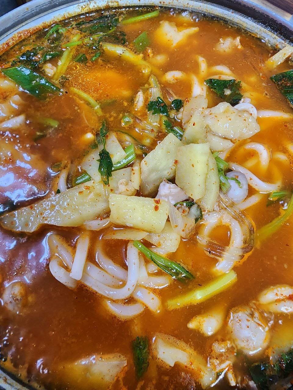 강릉 강릉여행 강릉맛집 닭내장탕 닭내장탕맛집 강릉노포 강릉노포맛집 용지각 배달식당 1.jpg