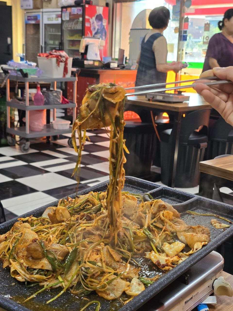동해여행 동해맛집 동네맛집 시오야끼 삼겹살 장군시오야끼 볶음밥 열무국수 5.jpg