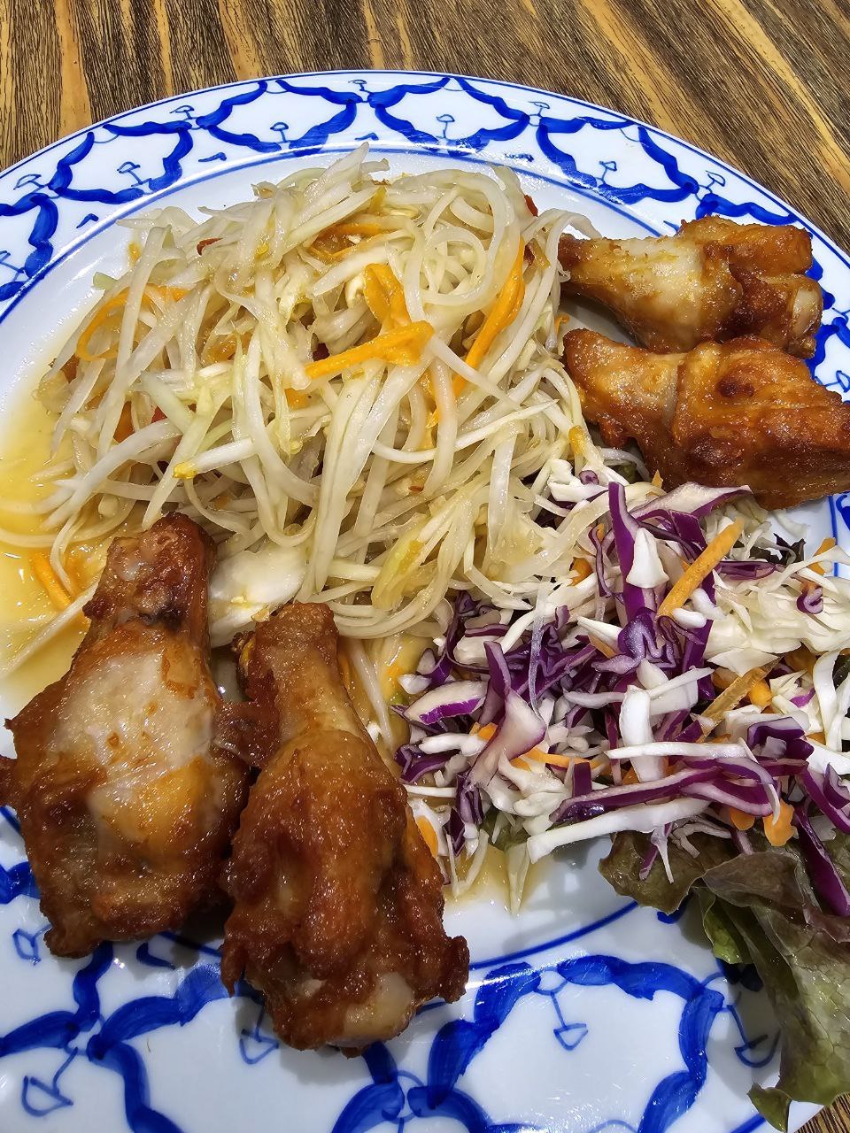 서울여행 서울맛집 동네맛집 태국음식 태국음식맛집 팟타이 솜땀 푸팟퐁커리 똠얌꿍 1.jpg