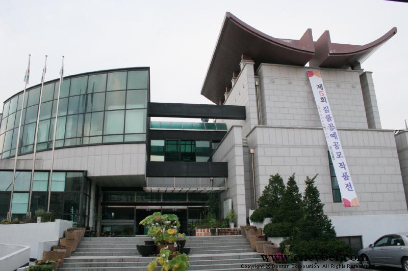 박물관 전경 2.jpg