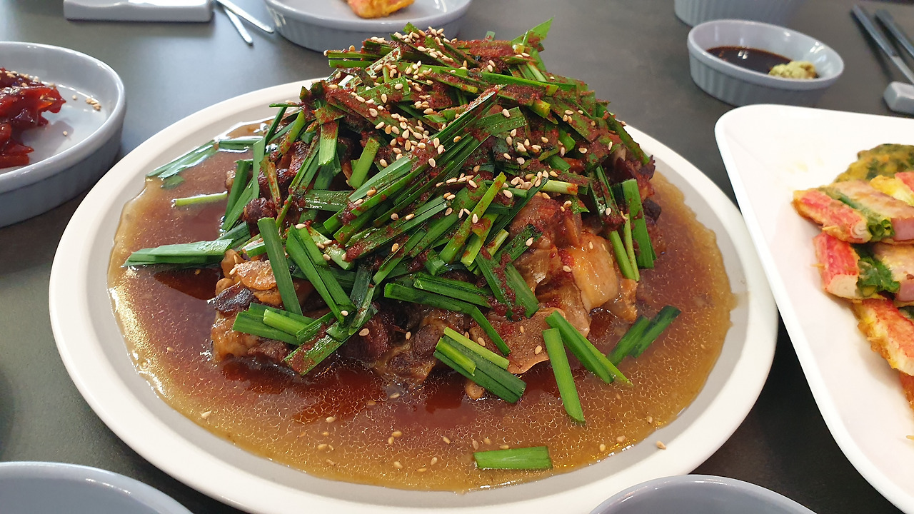 밥상 03 꼬리찜.jpg