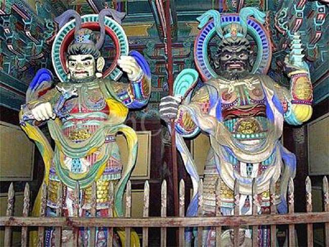 서방(광목천왕) 북방(다문천왕).jpg