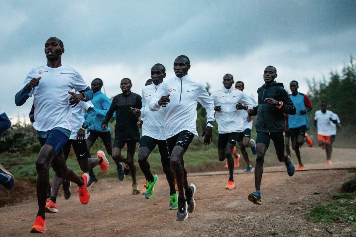 24.eliud-kipchoge-marathon-training.jpg
