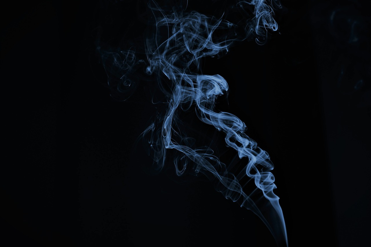 smoke-3843620_1280.jpg
