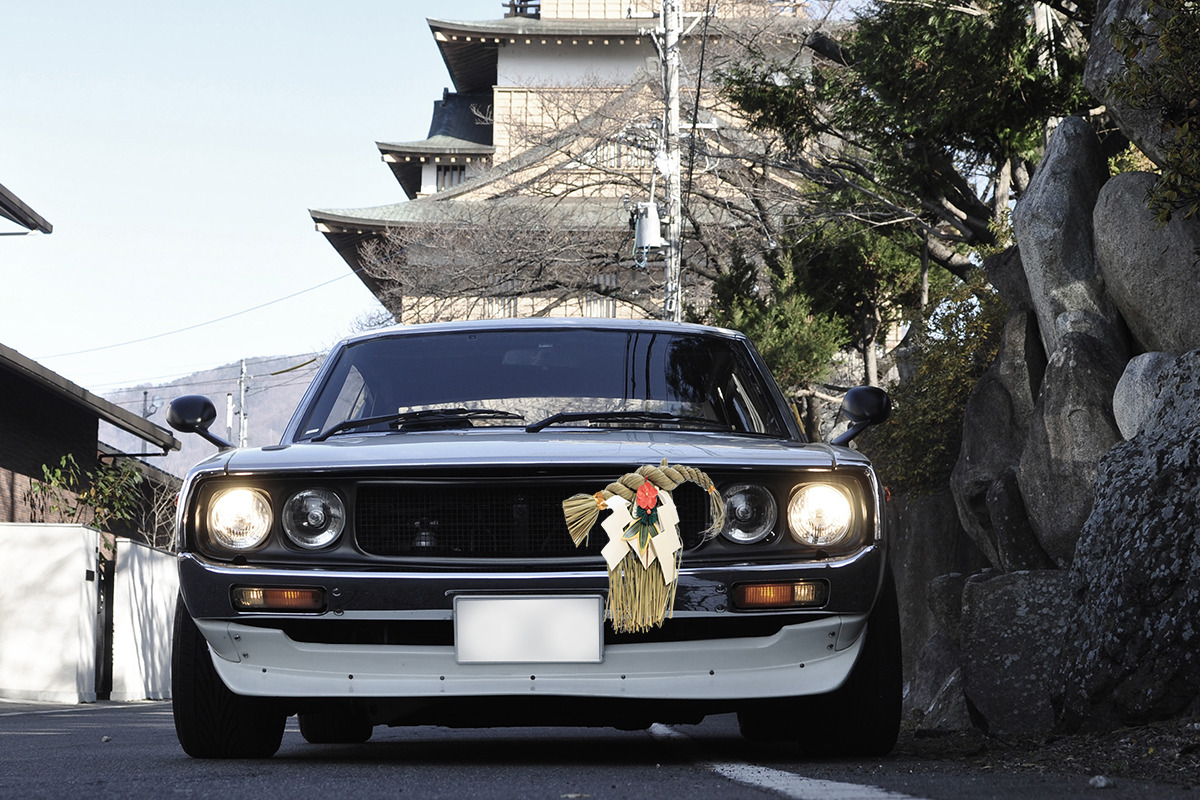 AMW_20211219_SATO-K_NEW-YEAR-DECO-CAR3771277_l-SHIME-NAWA_02.jpg