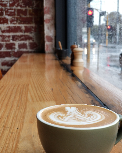 플랫화이트 라떼 비교.jpg