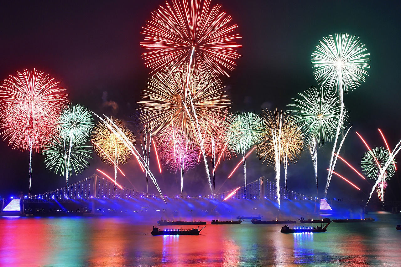 20221217 제17회 부산불꽃축제(광안리해수욕장) 11.jpg
