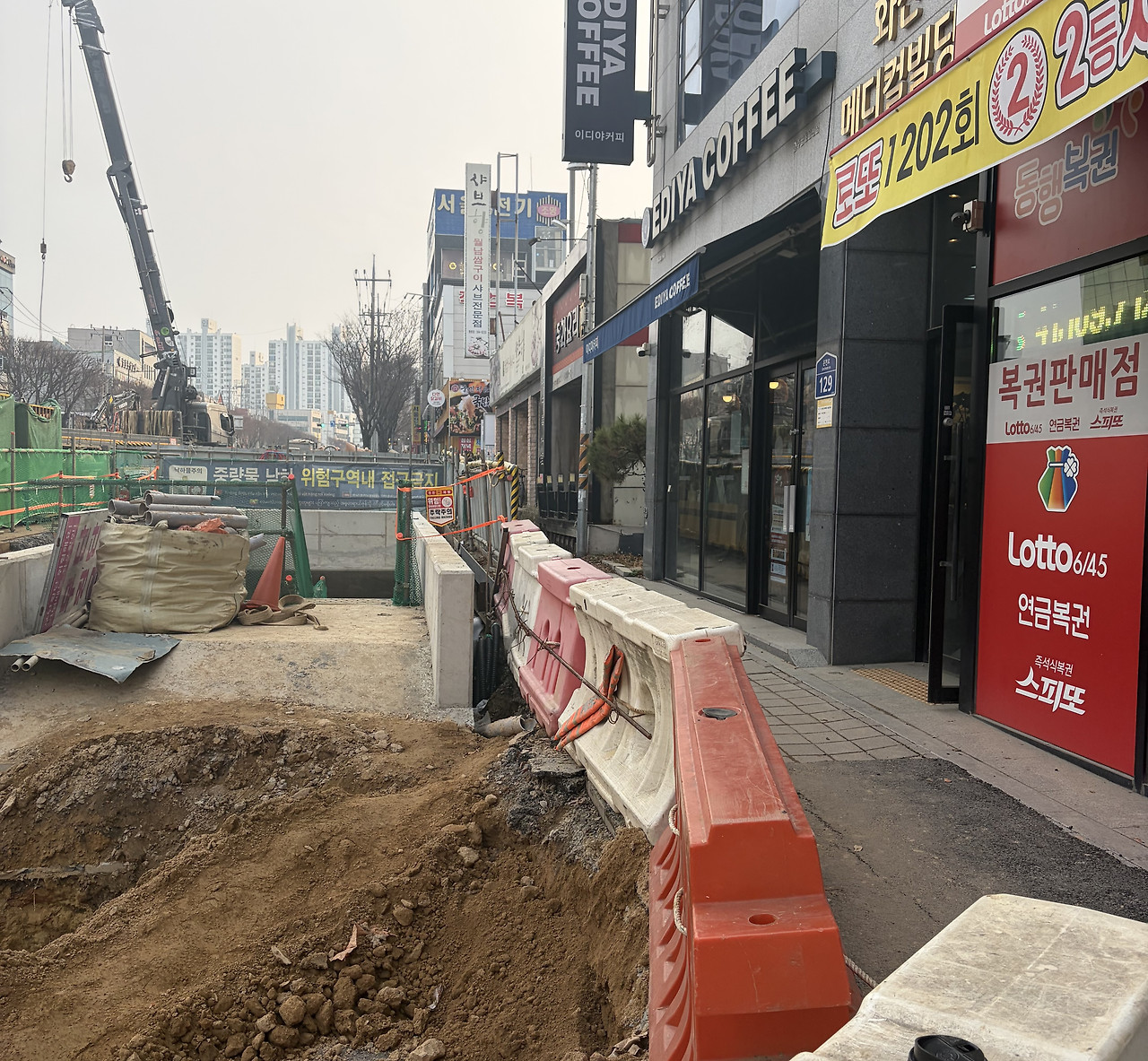 광주 지하철 2호선 인도.jpg