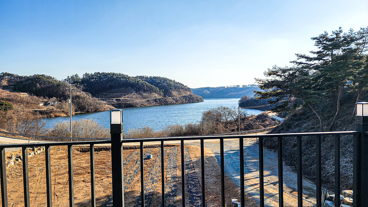 오창 저수지 뷰 카페 더뷰 (18).jpg