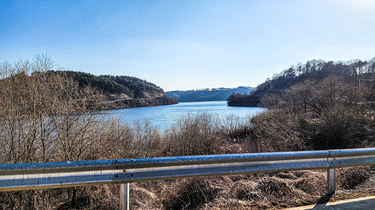 오창 저수지 뷰 카페 더뷰 (6).jpg