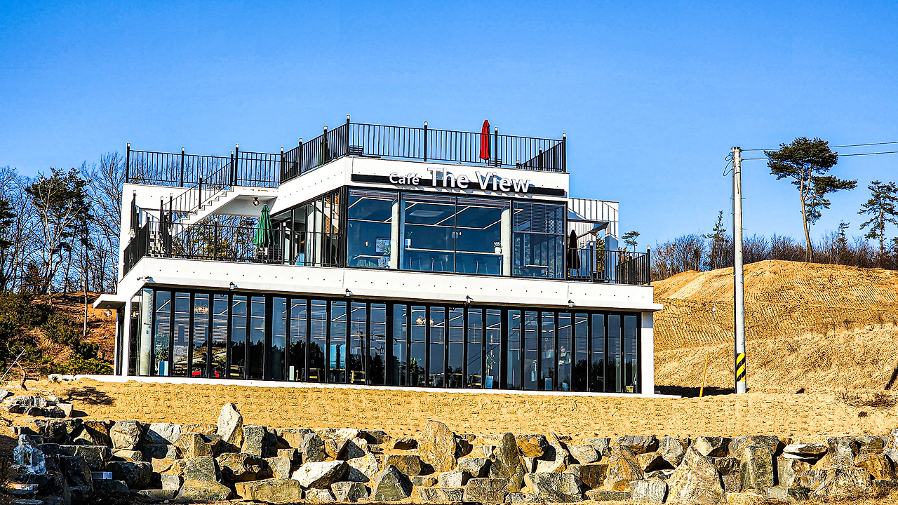 오창 저수지 뷰 카페 더뷰 (1).jpg