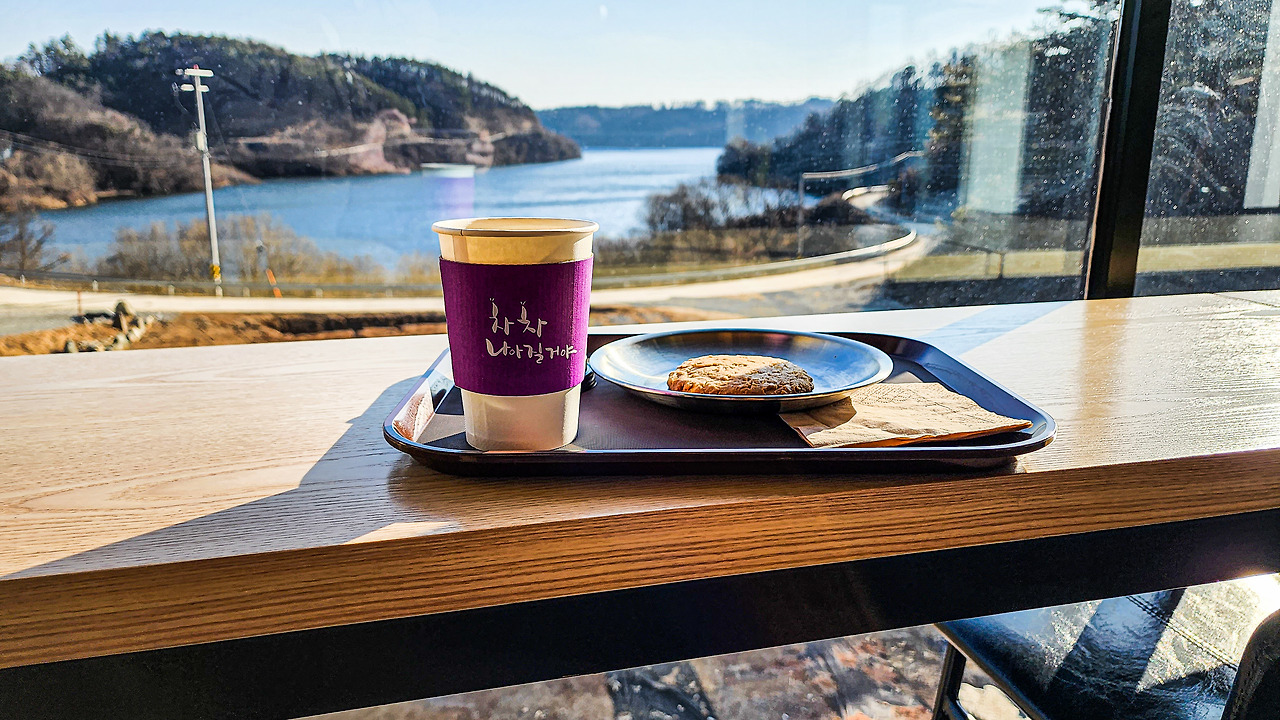 오창 저수지 뷰 카페 더뷰 (17).jpg