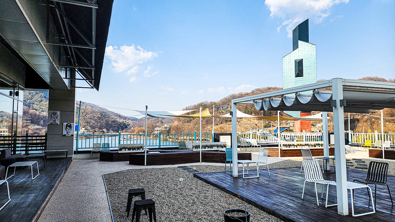 청주 명암저수지 뷰 딜라이트 카페 (25).jpg