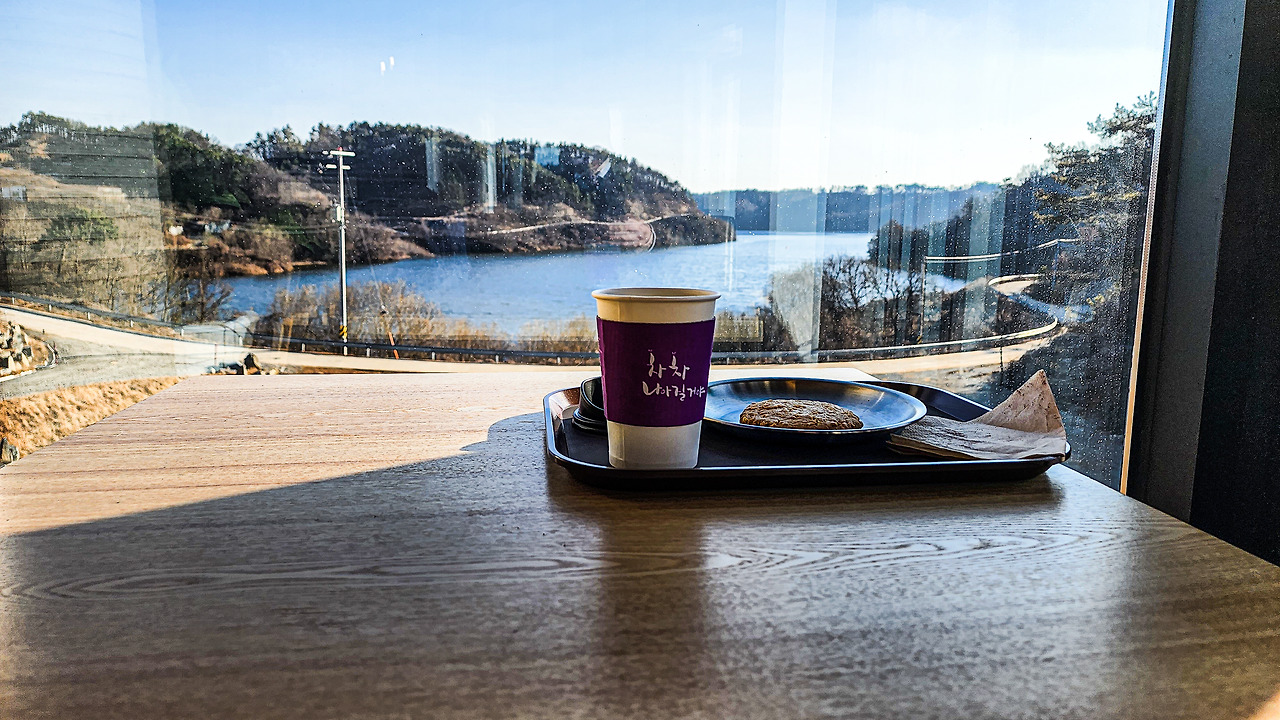 오창 저수지 뷰 카페 더뷰 (23).jpg