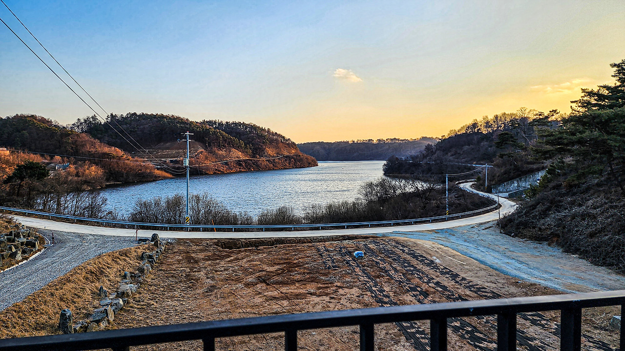 오창 저수지 뷰 카페 더뷰 (26).jpg