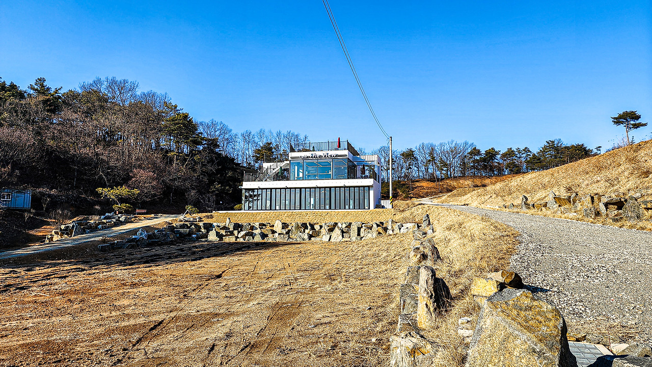 오창 저수지 뷰 카페 더뷰 (5).jpg