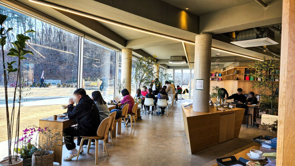 진천 이월면 진안로 이월서가 북카페 (29).jpg