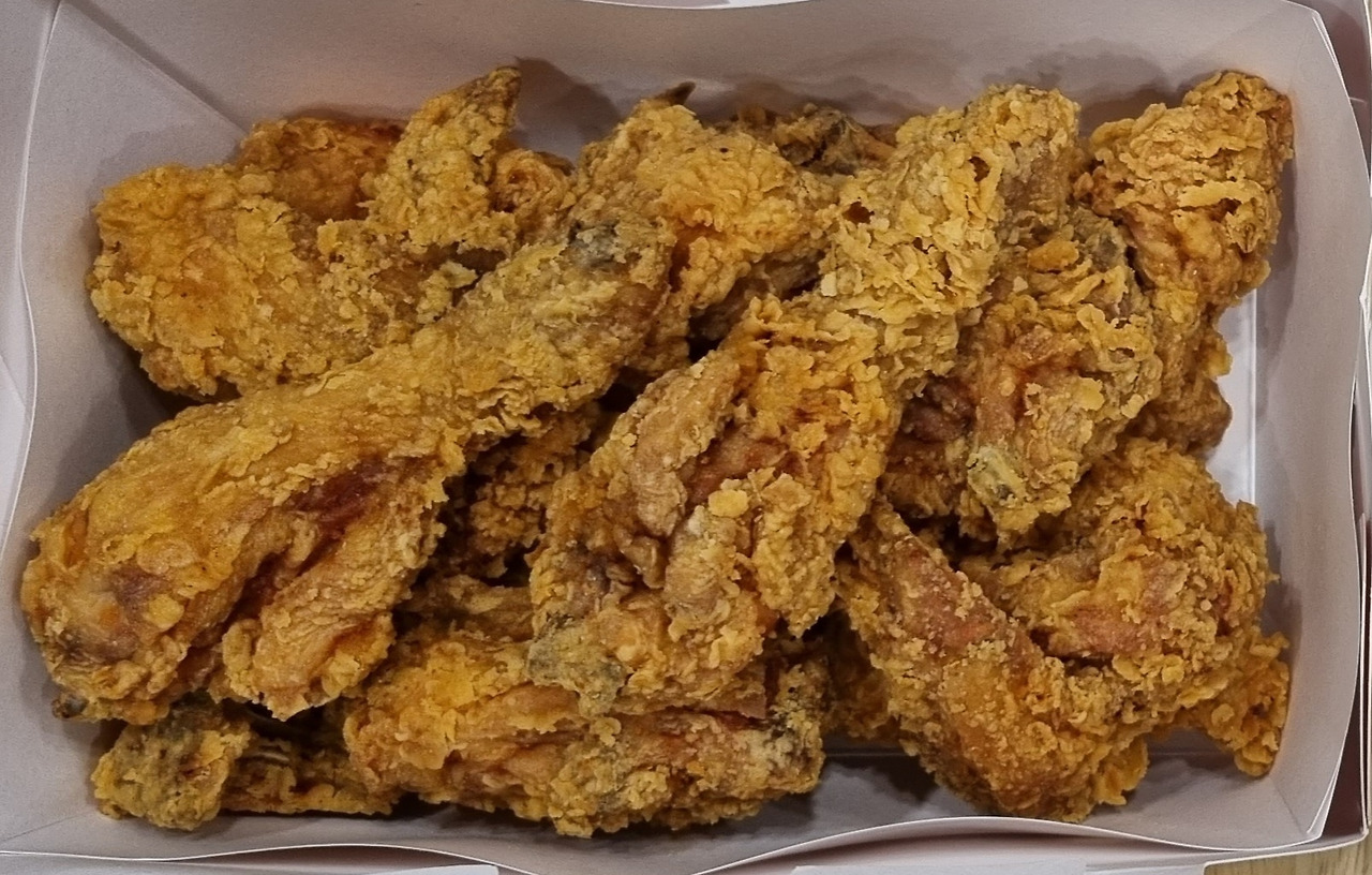 아들이 열 달을 모아 사준 치킨