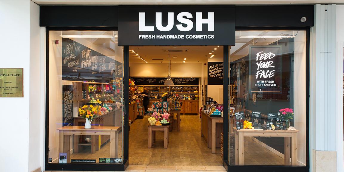 26.Lush shop.jpg