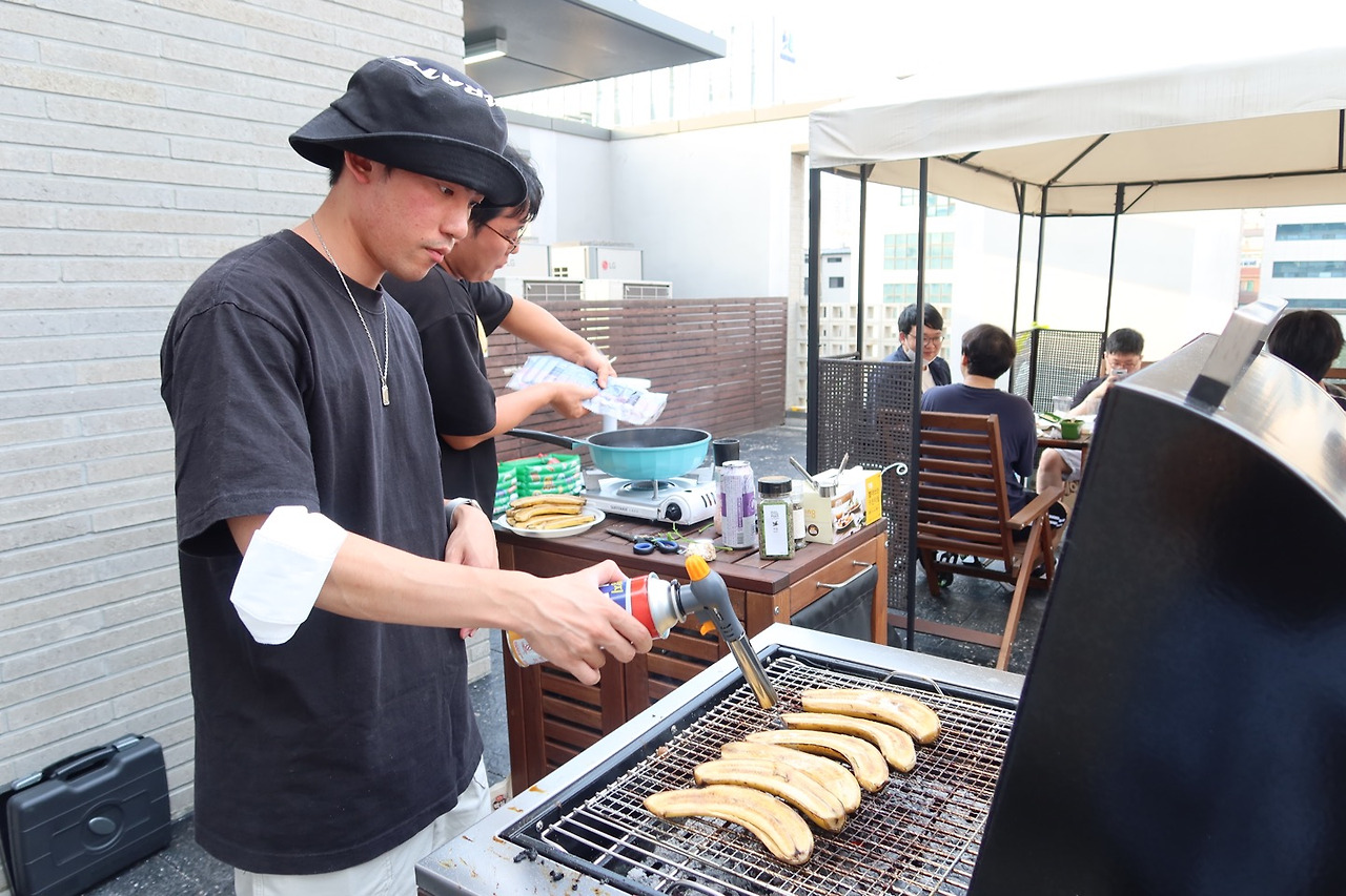 크림브륄레 만드는 알바트로 준.jpg