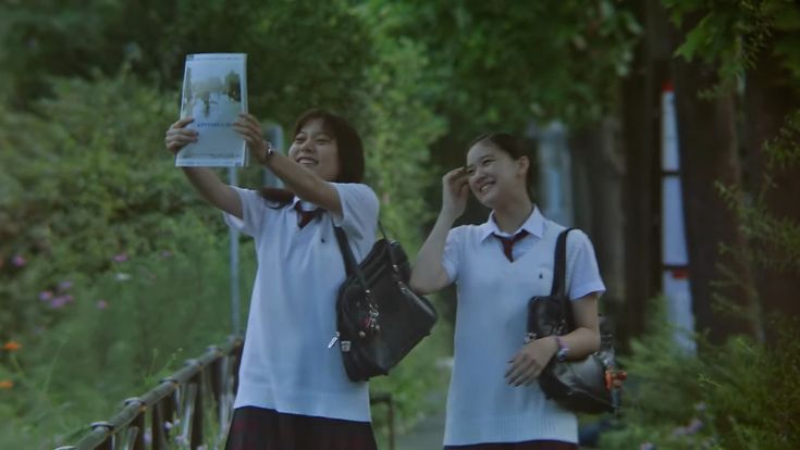 hana & alice (2004).jpg