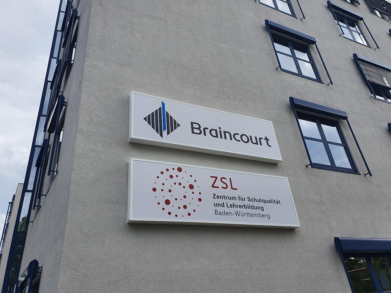 ZSL 건물 사진.jpg