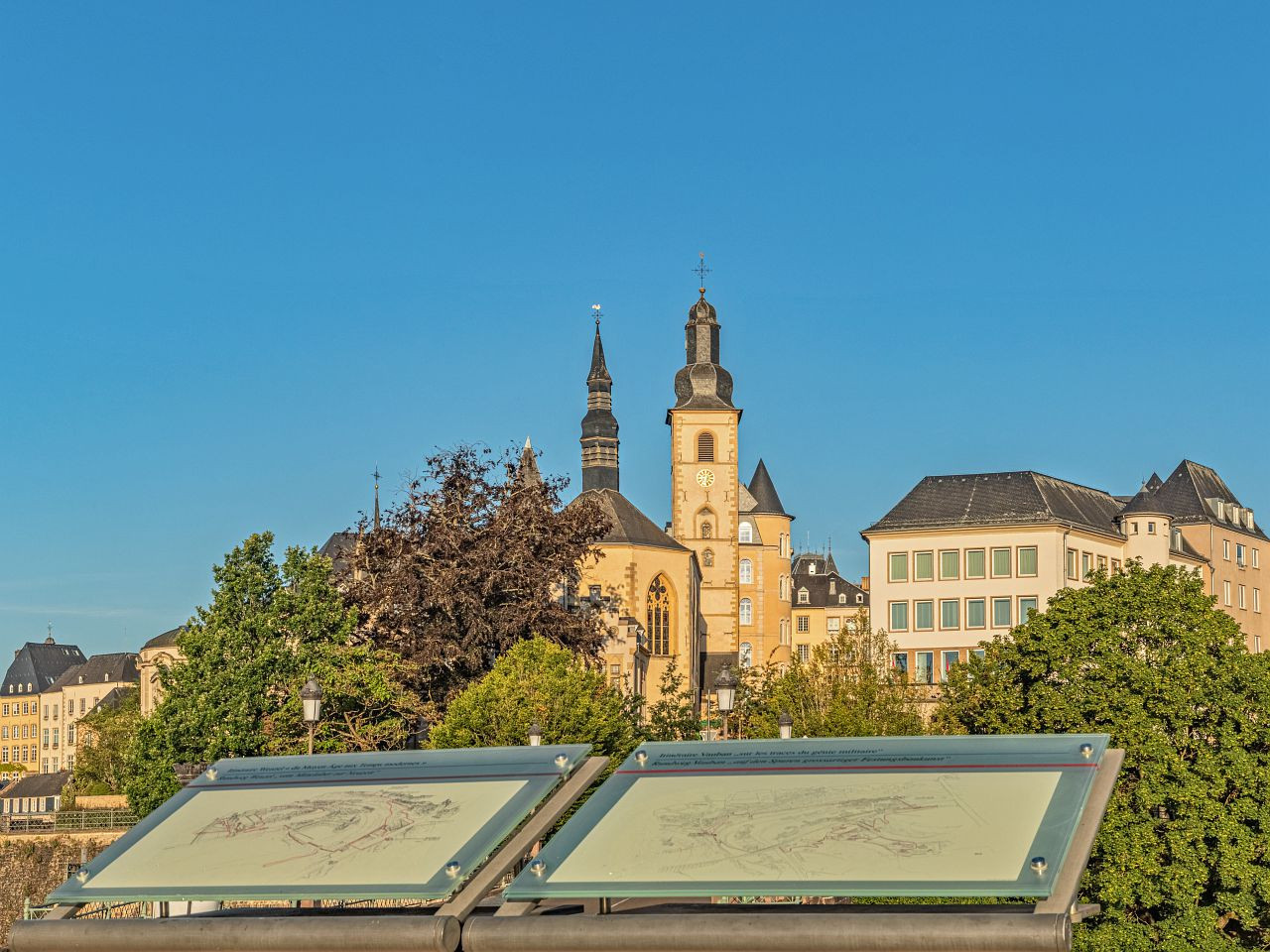 Saint Michel Luxembourg.jpg