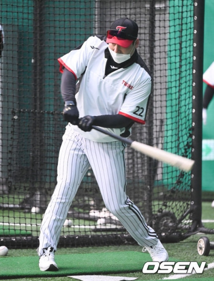 선수 육성편_연습생 신화를 쓴 김현수선수_0004553185_001_20220208170503588.jpg