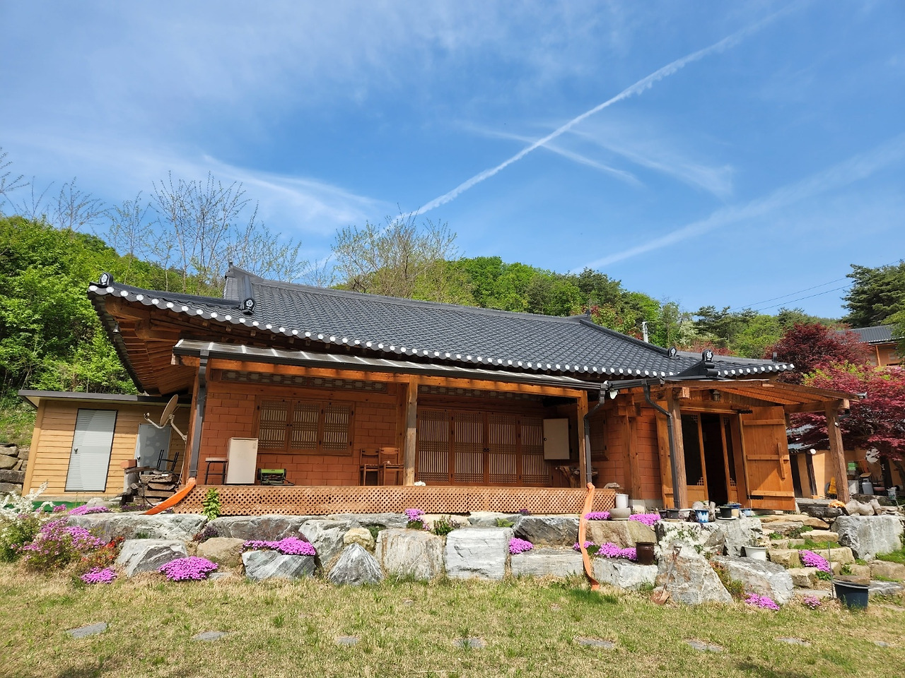 횡성 4주차 목요일_한옥과 한우 태양광 선도농가_직접 지은 한옥_20220512_1652330756153.jpg