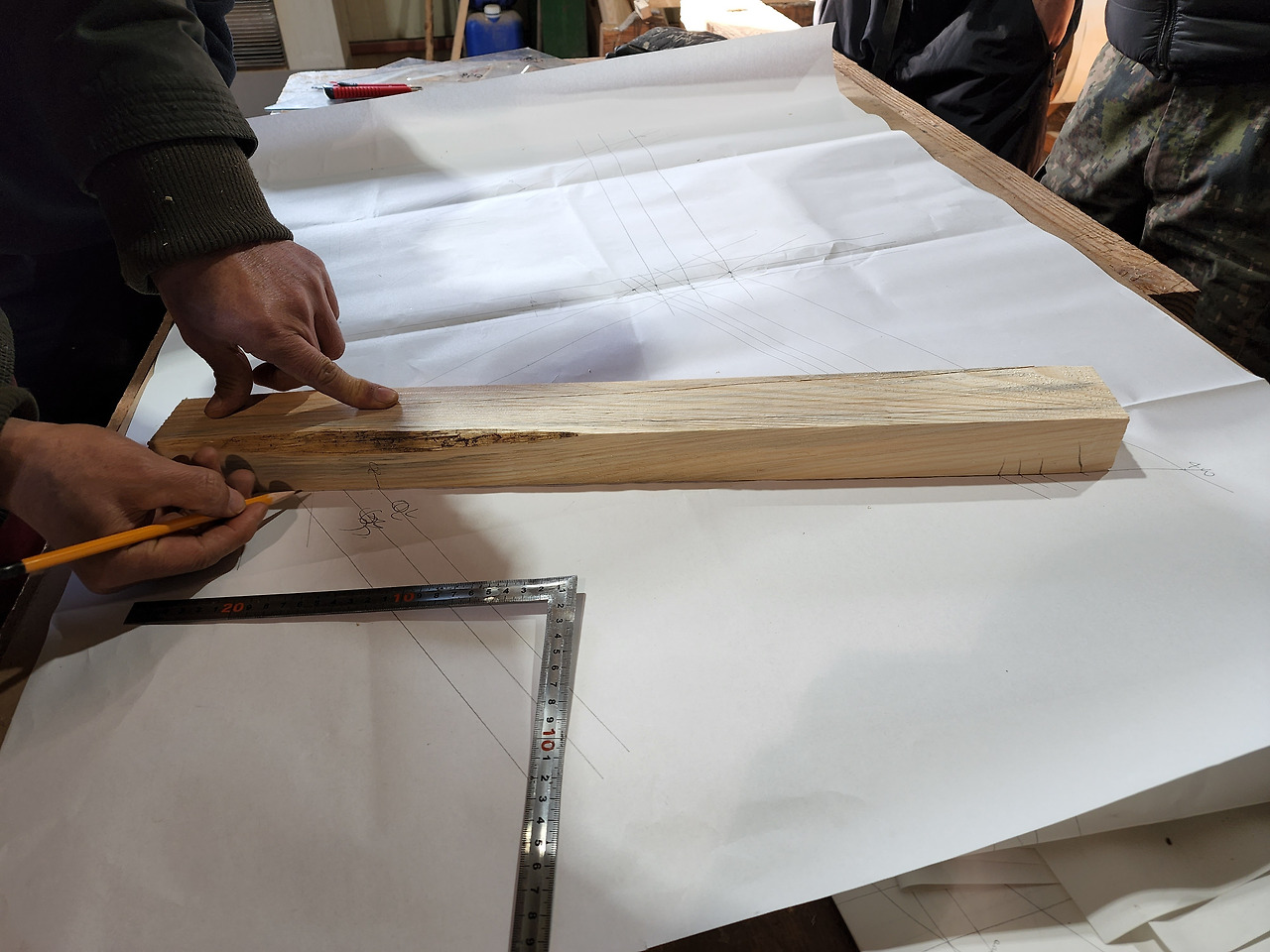 건축목공기능사 시험_원목위에 설계그림_20220302_165208 (1).jpg