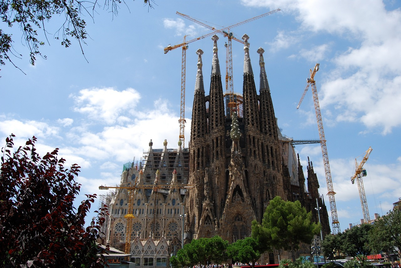 sagrada-familia-536856_1280.jpg