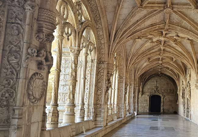 claustro-cloister-mosteiro-dos-jeronimos-low-level.jpg