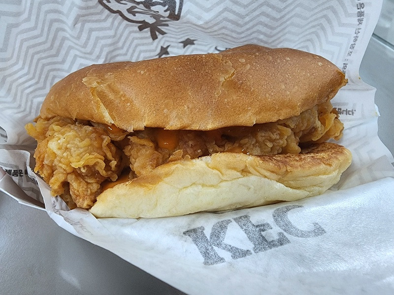 KFC 스콜쳐버거 (3).jpg