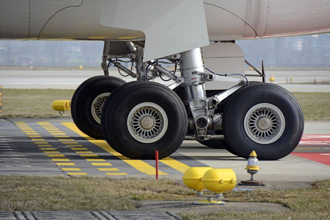 main-landing-gear-ga98b315cb_1280.jpg