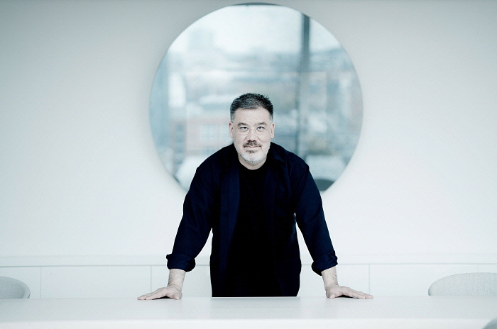 앨런 길버트_1 (c)Marco-Broggreve.jpg