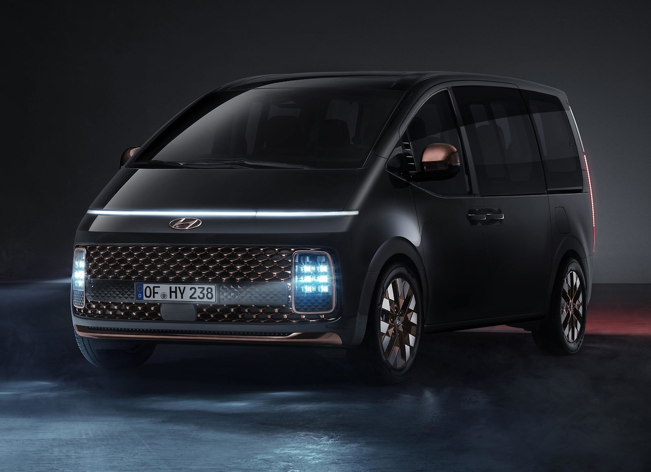 Hyundai-Staria-2022-1600-06.jpg