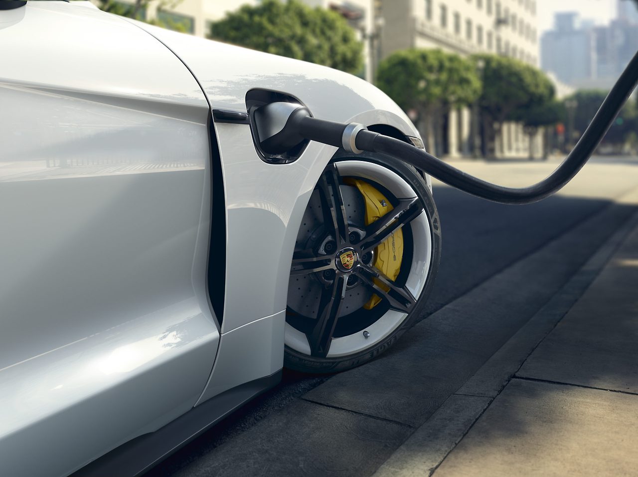 porsche-taycan-charge-time-1-scaled.jpg