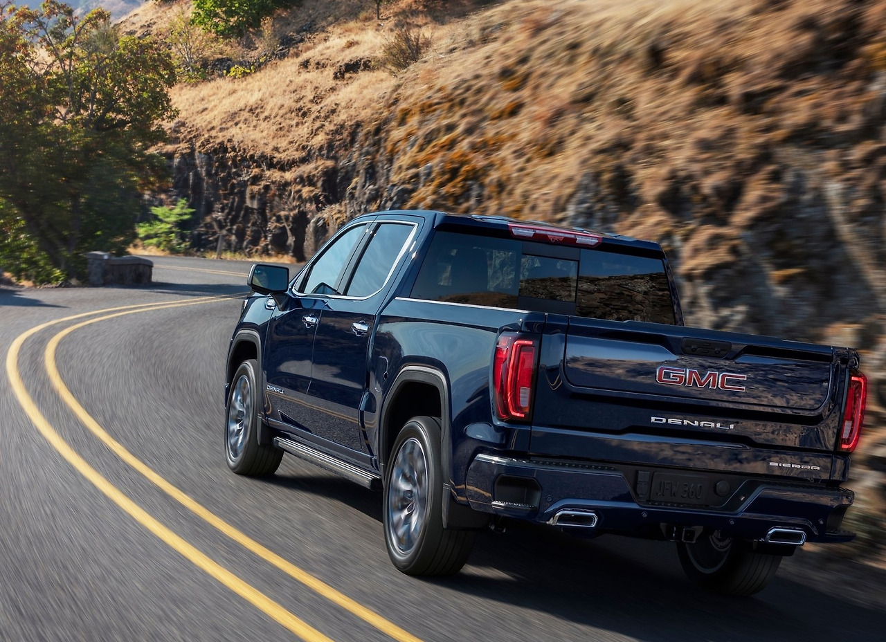 GMC-Sierra-2022-1600-06.jpg