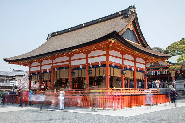 Fushimi_Inari_Shrine2.jpg
