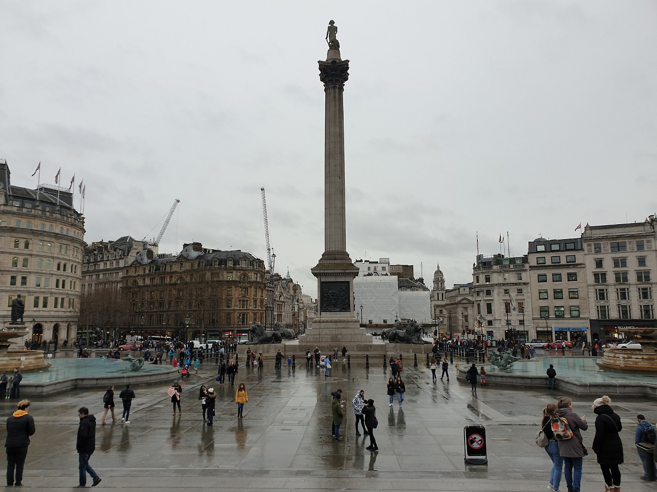 넬슨제독 동상.jpg