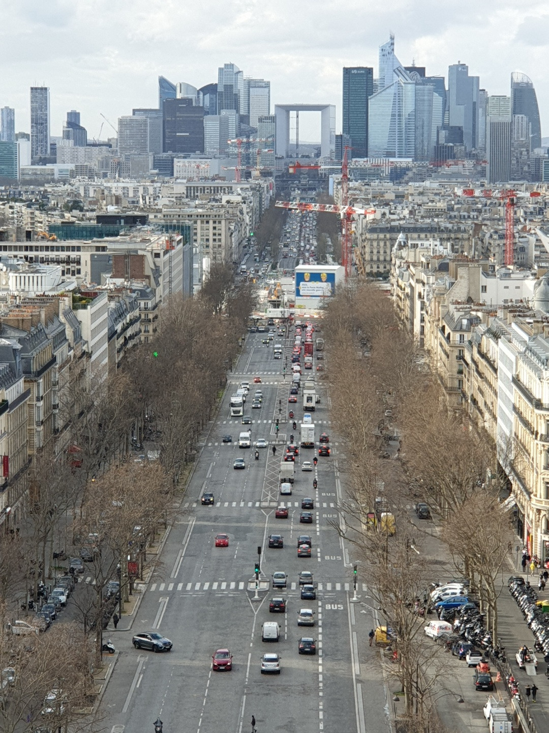 라데팡스 신개선문.jpg