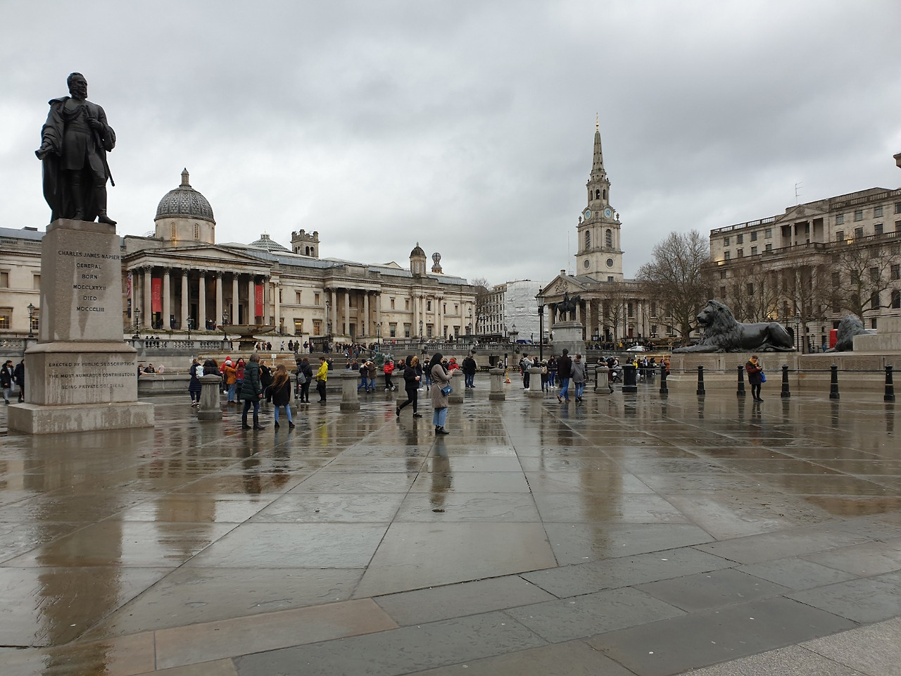 트라팔가 광장.jpg