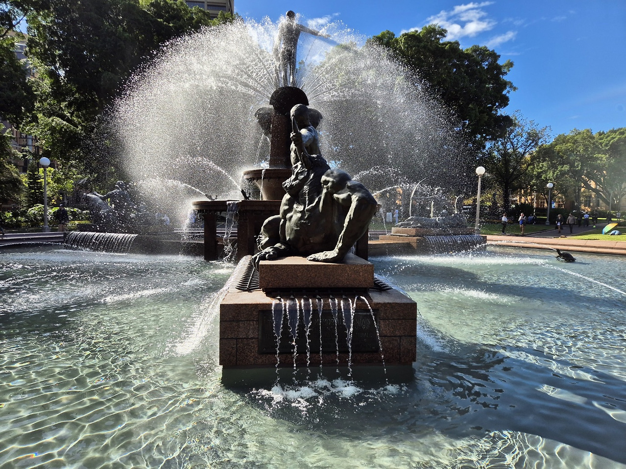 시드니 분수대.jpg