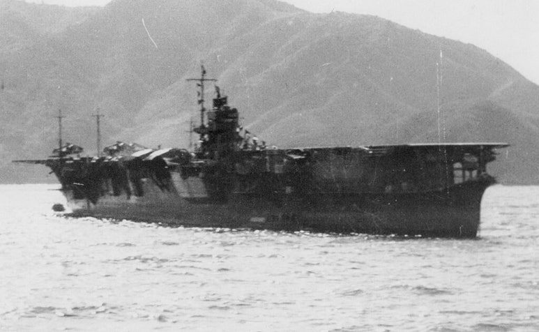 Japanese_aircraft_carrier_Soryu_02_cropped.jpg