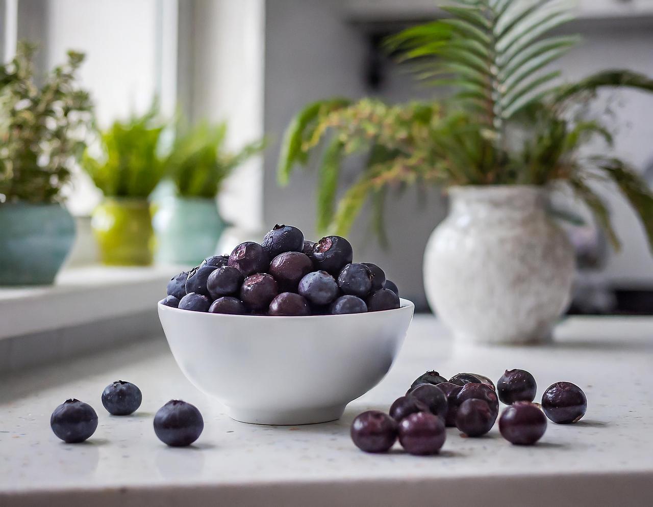 Firefly acai berry in the white kitchen 88493.jpg