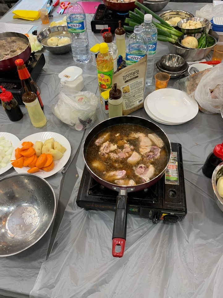 우리가 만들어가고 있는 찜닭 중간 버전.jpg