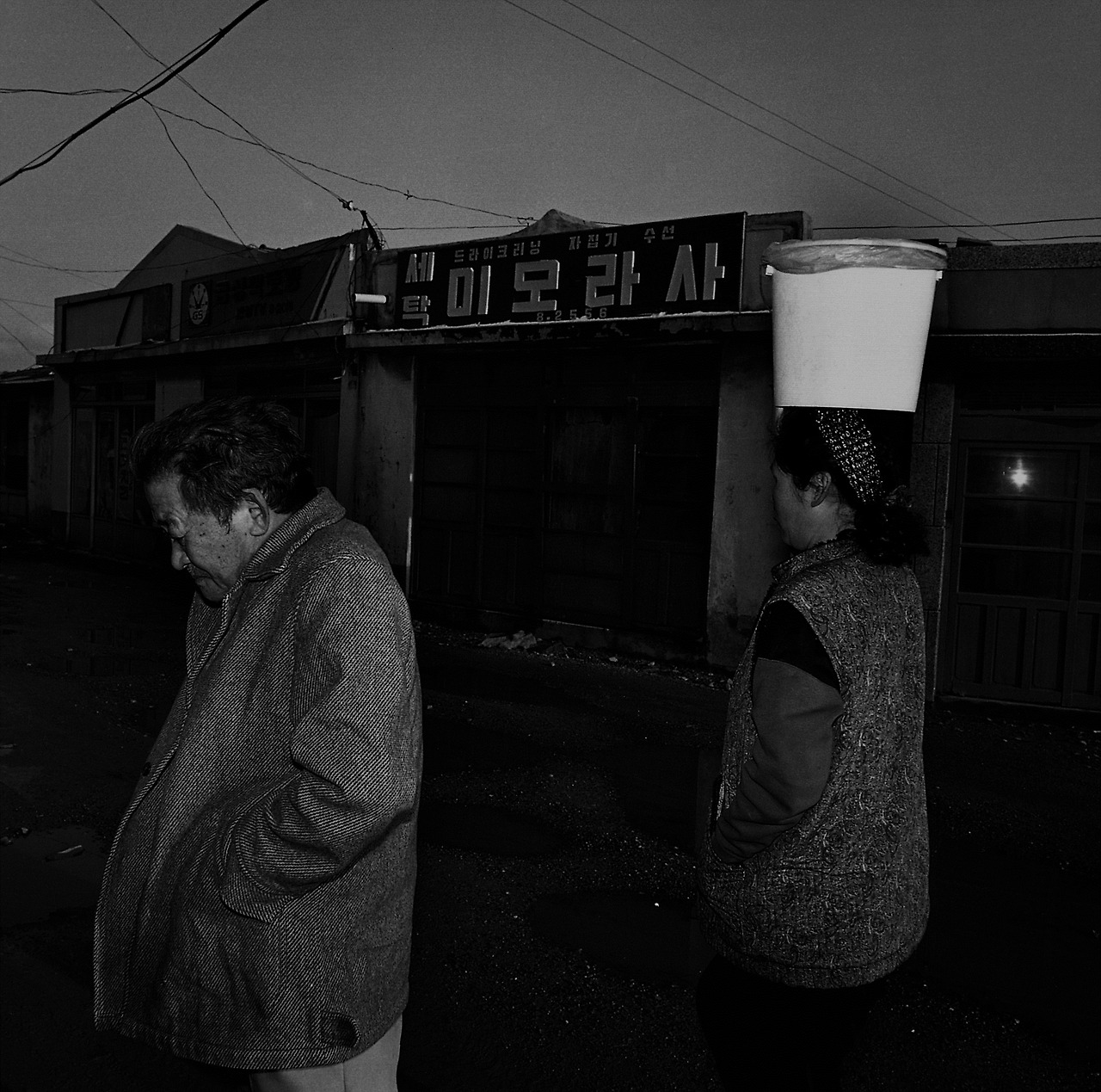 6.-미모라사-울산-Gelatin-Silver-Print-100x100-1995.jpg