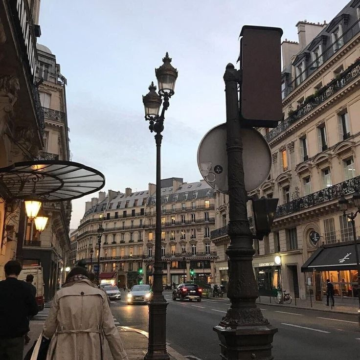 파리 거리_문화 공간.jpg